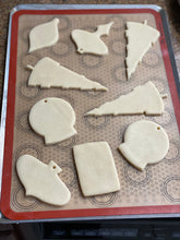 Load image into Gallery viewer, Dec. 2020 Cookie Decorating Kit