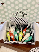 Load image into Gallery viewer, Dec. 2020 Cookie Decorating Kit