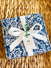 Load image into Gallery viewer, Candies & Nuts Gift Box