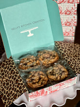Load image into Gallery viewer, Crispy Chewy Chocolate Chip Cookies with Pecans
